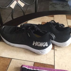 Hoka Hupana size 7.5 black good condition